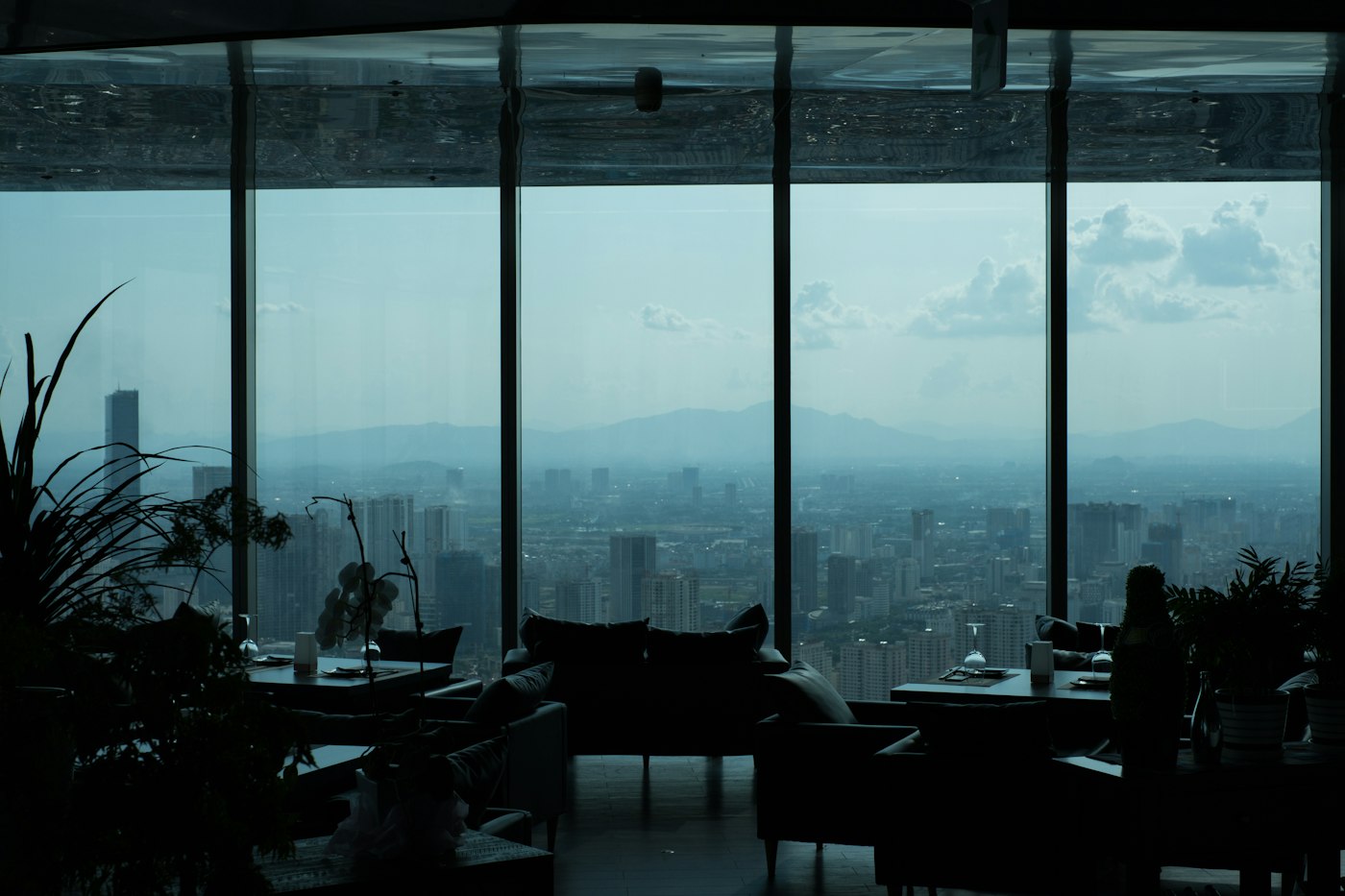 High-floor residence with a city view